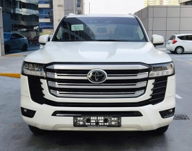 2022 Toyota Land Cruiser GXR 29000KM Gcc